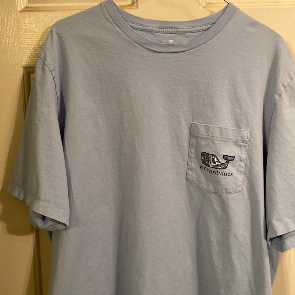 Vineyard Vines XL T-shirts (2)